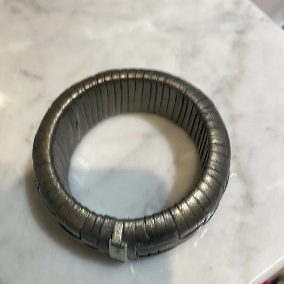 Bracelet🏯 - Picture 3 of 3